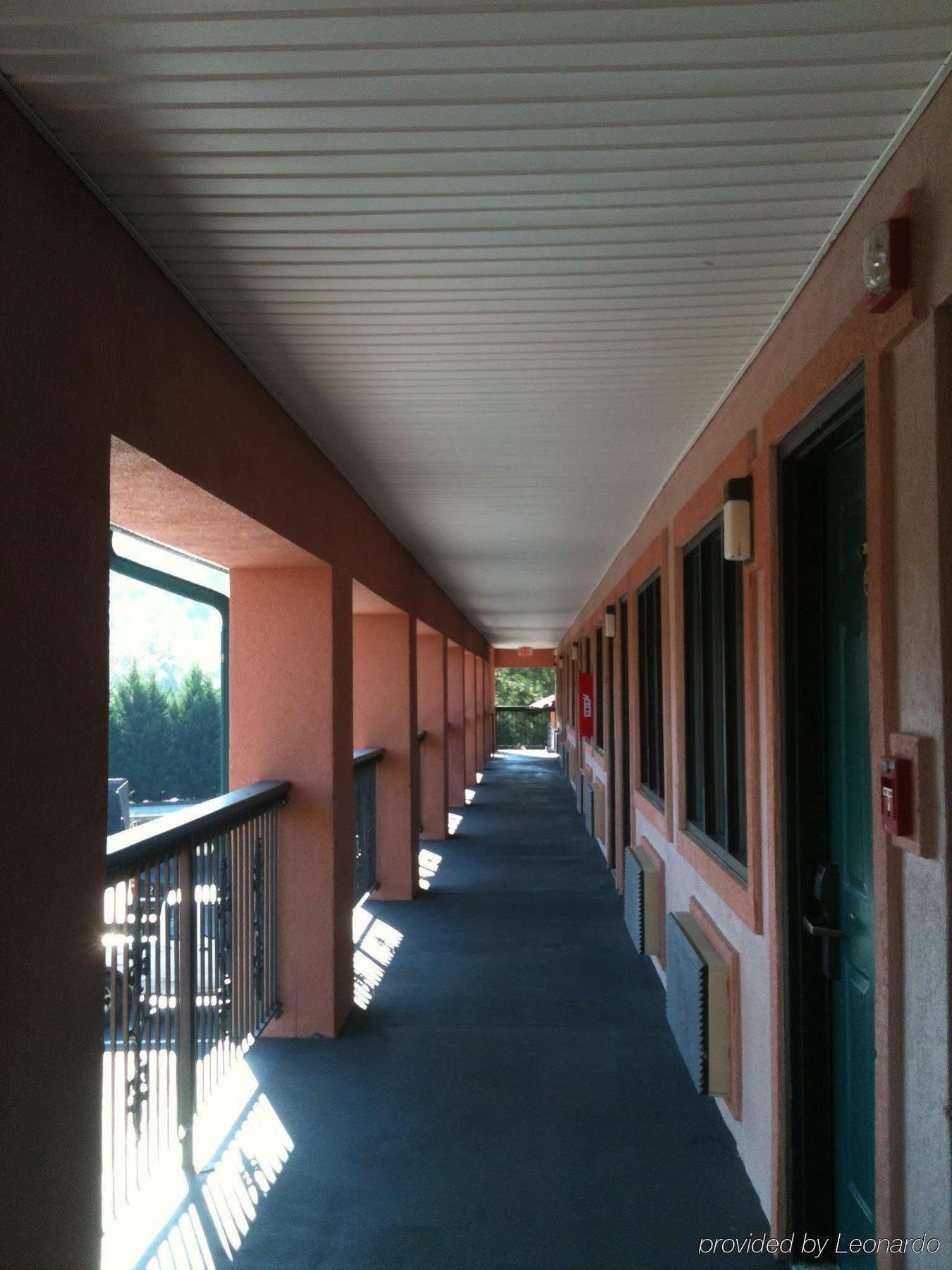 Budgetel Inn And Suites Plus Helen Beltér fotó